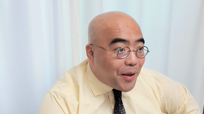 애니메이티드 캡션 견본 정지 화면